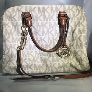 Michael Kors Jet Set Large Satchel (Vanilla)